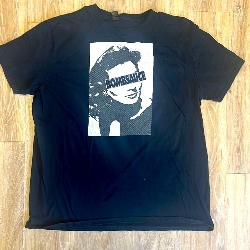 Anvil Black and White Graphic Bombsauce Short Sleeved Tee Shirt.  Size Large